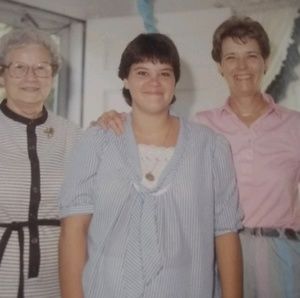 Meet your Posher, Laura